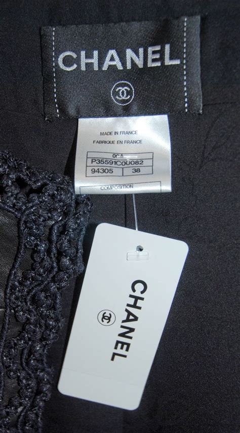 on clothes tag chanel